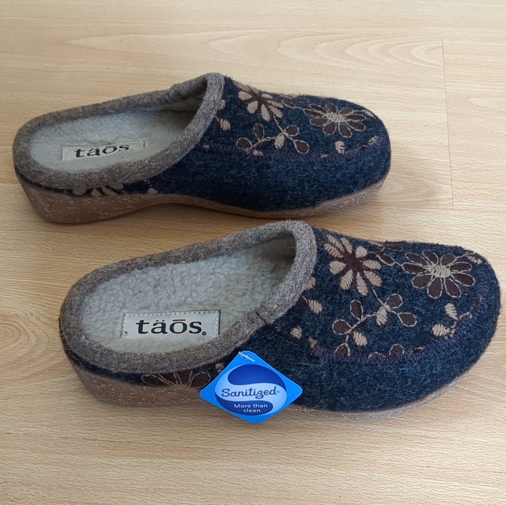 TAOS WOOLDERNESS EMBROIDERED WOOL CLOG Size 5.5 US Sz 36 EU Blue NWOB - Picture 2 of 7